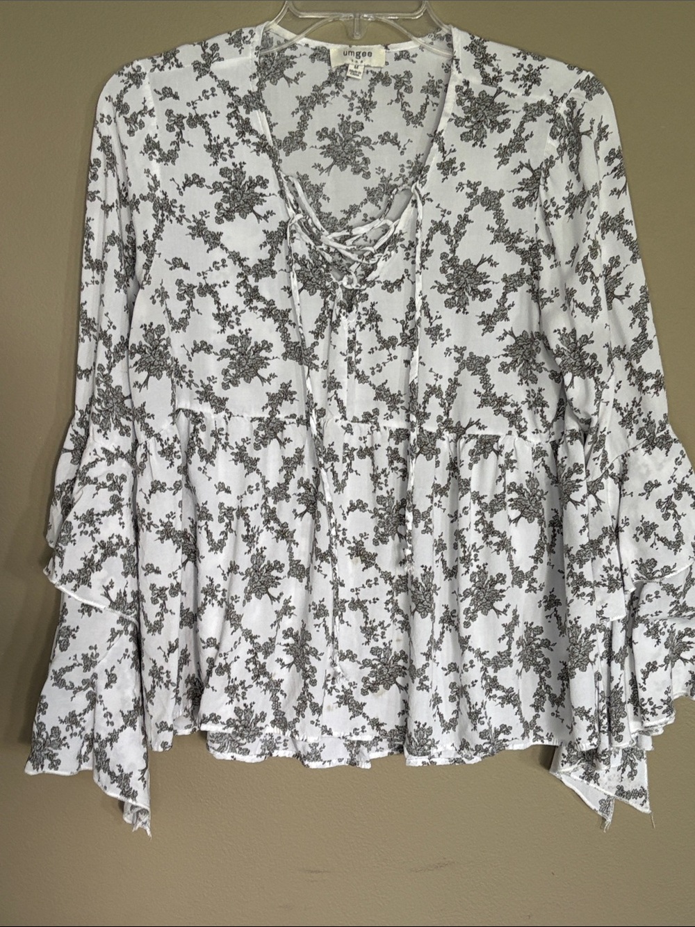 UMGEE: White Floral Lace-Up Tiered Peasant Blouse- Size M